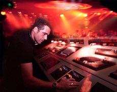 Il Dj in discoteca, una figura professionale importantissima